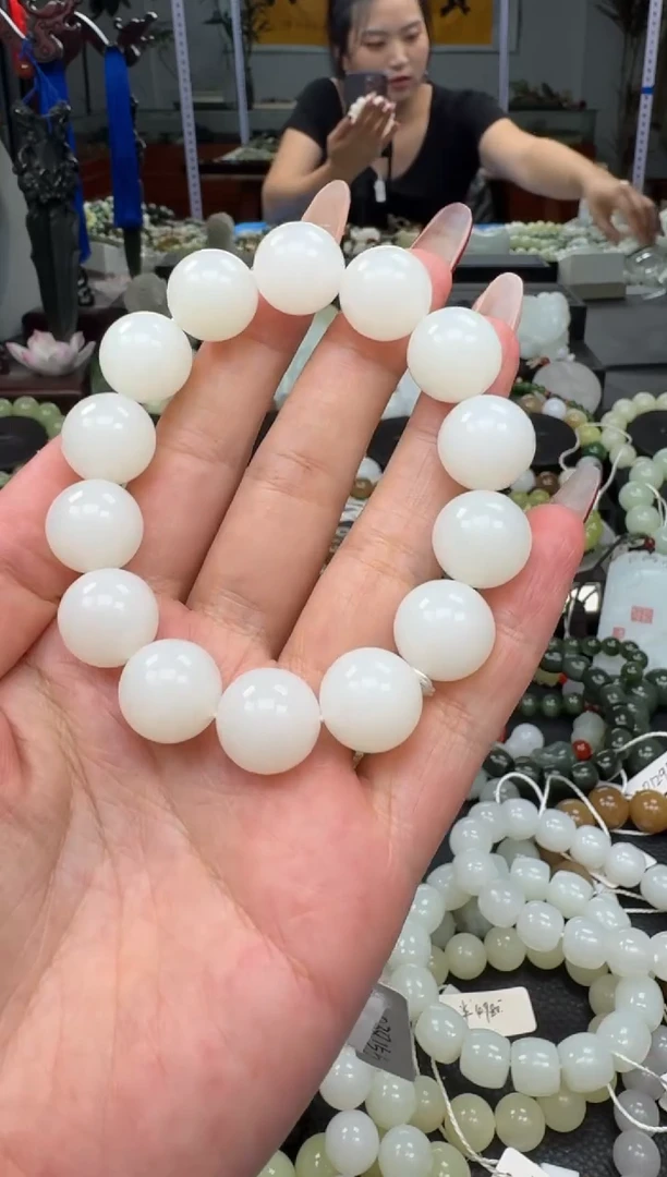 未镶嵌手链和田玉新疆且末金山白玉卡15