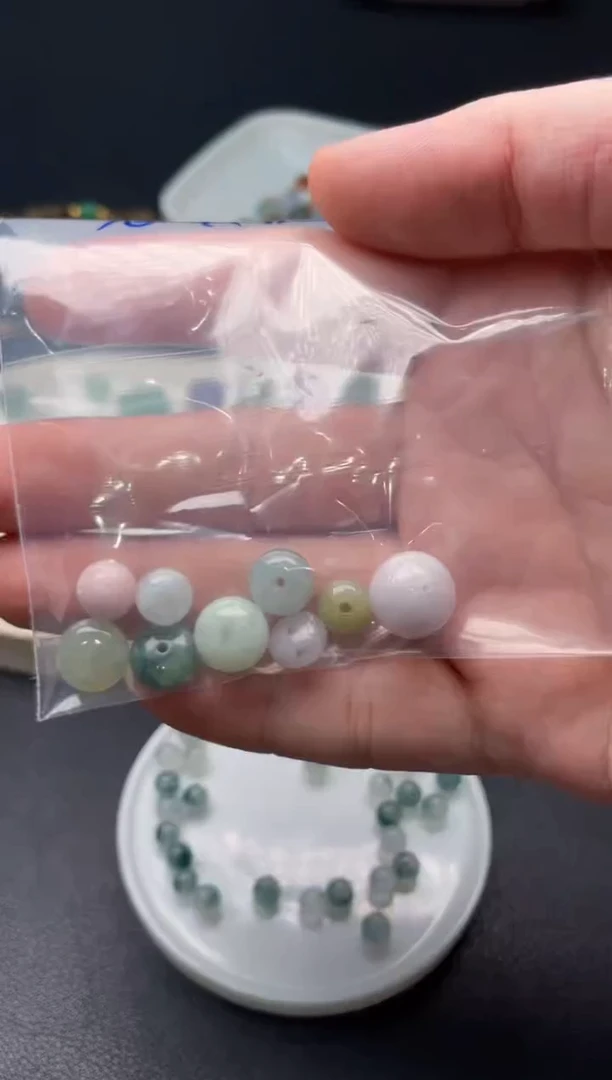 翡翠未镶嵌颈饰啊A715