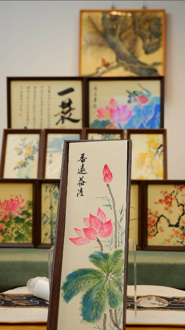 国画13*40不落名绘画带框发货  788