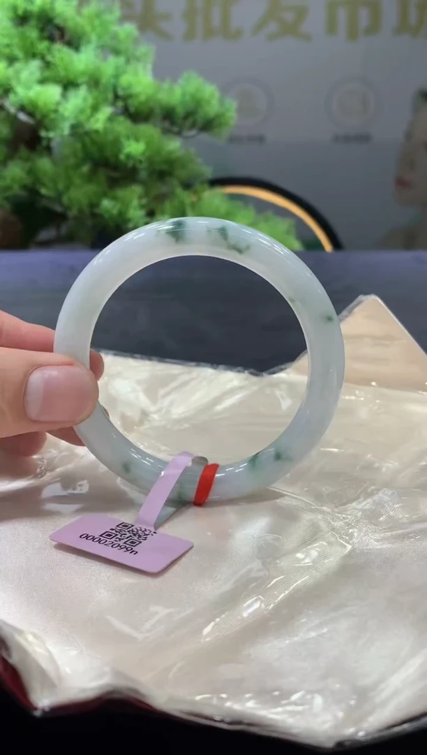 未镶嵌手镯翡翠翡翠手镯