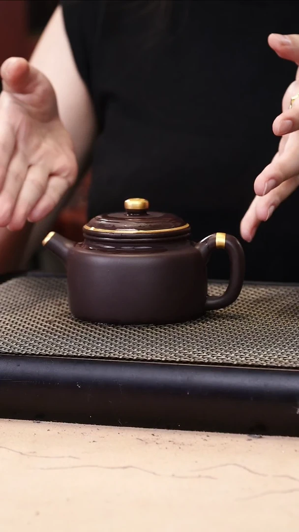 茶壶紫砂四号井茄皮紫泥描金德钟200cc