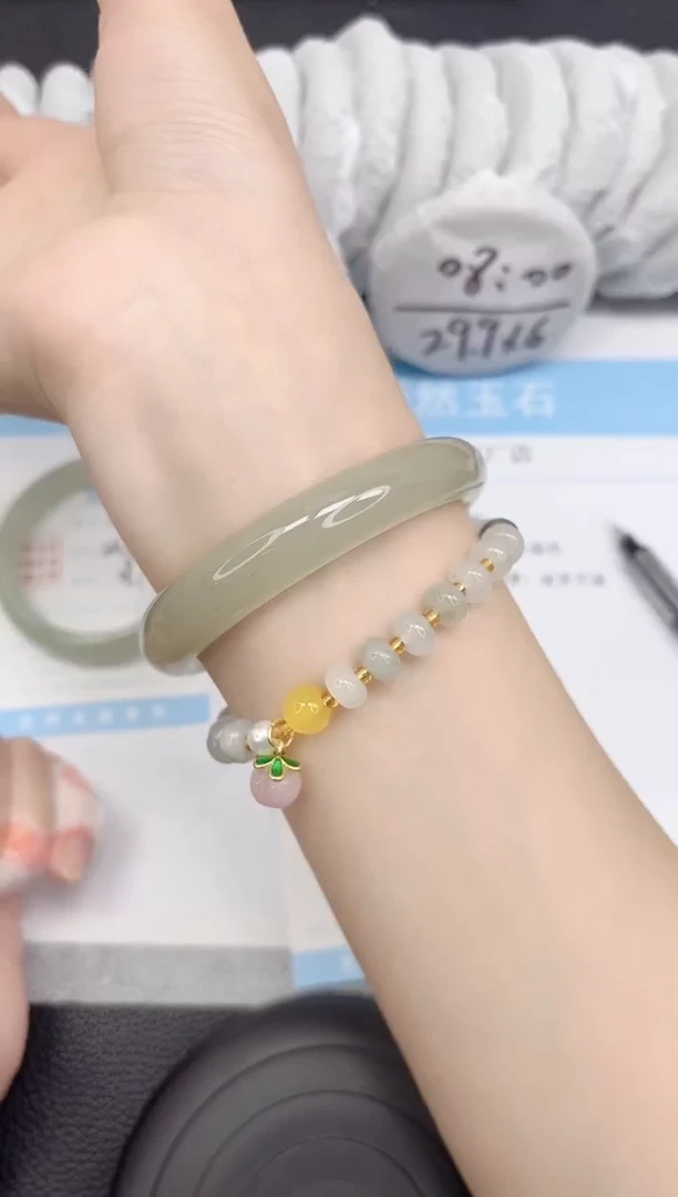 石英质玉手镯未镶嵌31-58.9