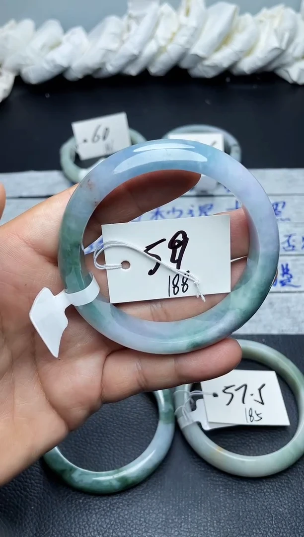 未镶嵌手镯翡翠188