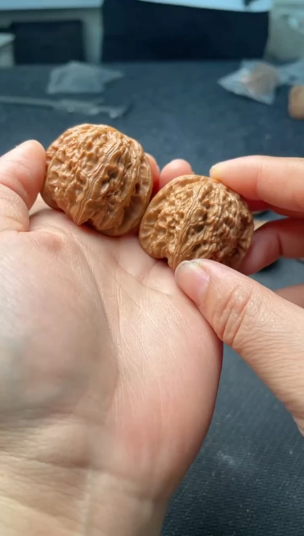 把件文玩核桃w142  白狮子 41尺