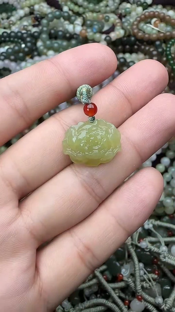 颈饰未镶嵌和田玉拍一发一