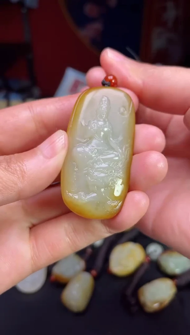 颈饰未镶嵌和田玉1