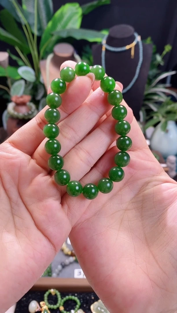 【闪购商品】和田玉（碧玉）手链未镶嵌针孔黑点精品10m俄料碧玉手串