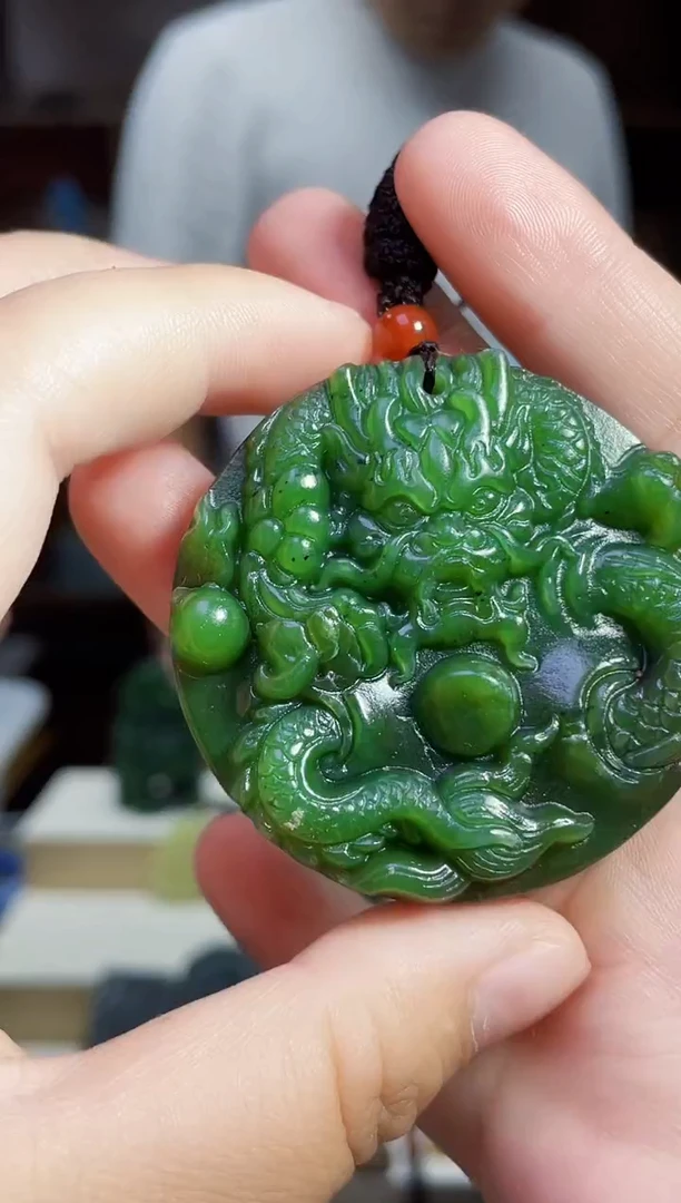 和田玉未镶嵌颈饰1