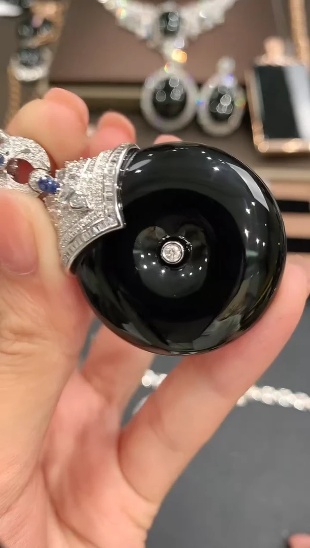 吊坠(不含链)18K金镶嵌翡翠写****诗q106