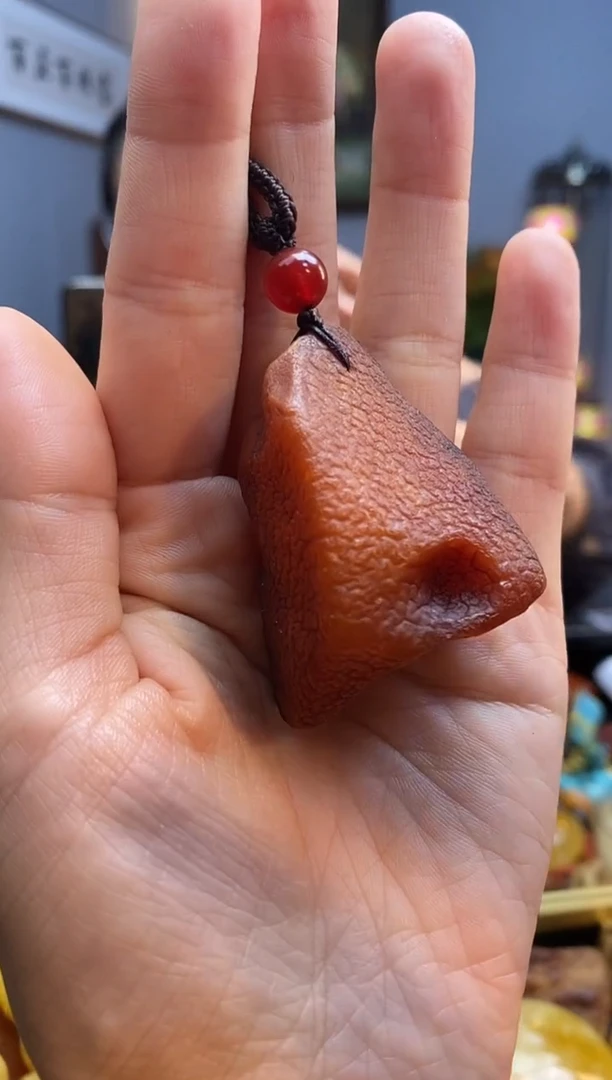 琥珀颈饰未镶嵌吊坠