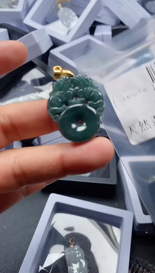 翡翠未镶嵌吊坠(不含链)491
