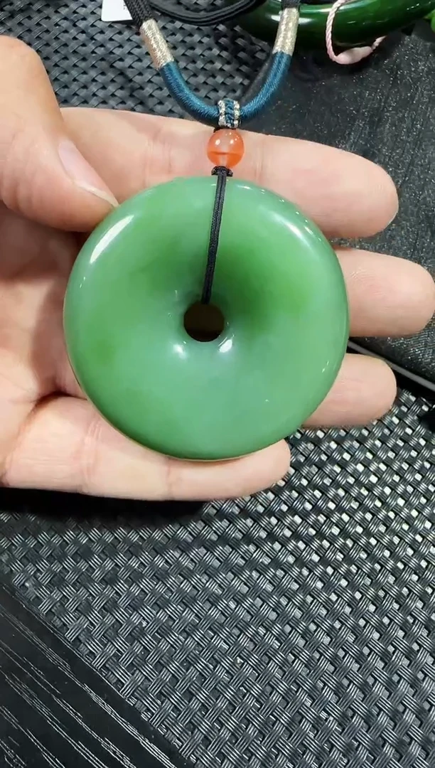 【闪购商品】和田玉（碧玉）吊坠未镶嵌粉绿荧光平安扣