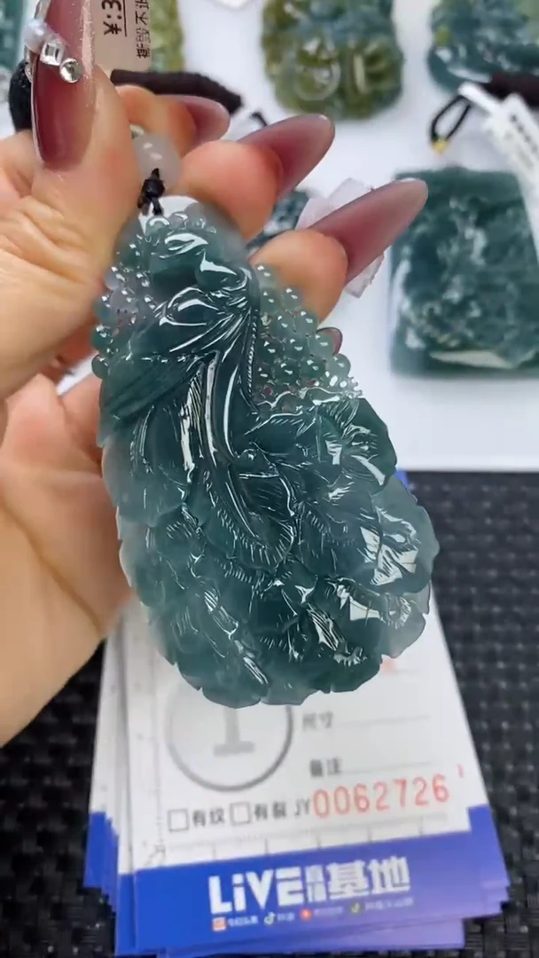 【闪购商品】翡翠颈饰未镶嵌111111111111111