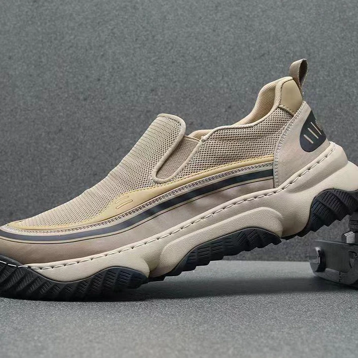 宽头男鞋2025新款透气时尚百搭小丑鞋轻便厚底男士休闲网面鞋潮鞋