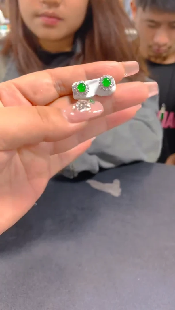 【闪购商品】翡翠耳饰未镶嵌0229218791多样性发其一