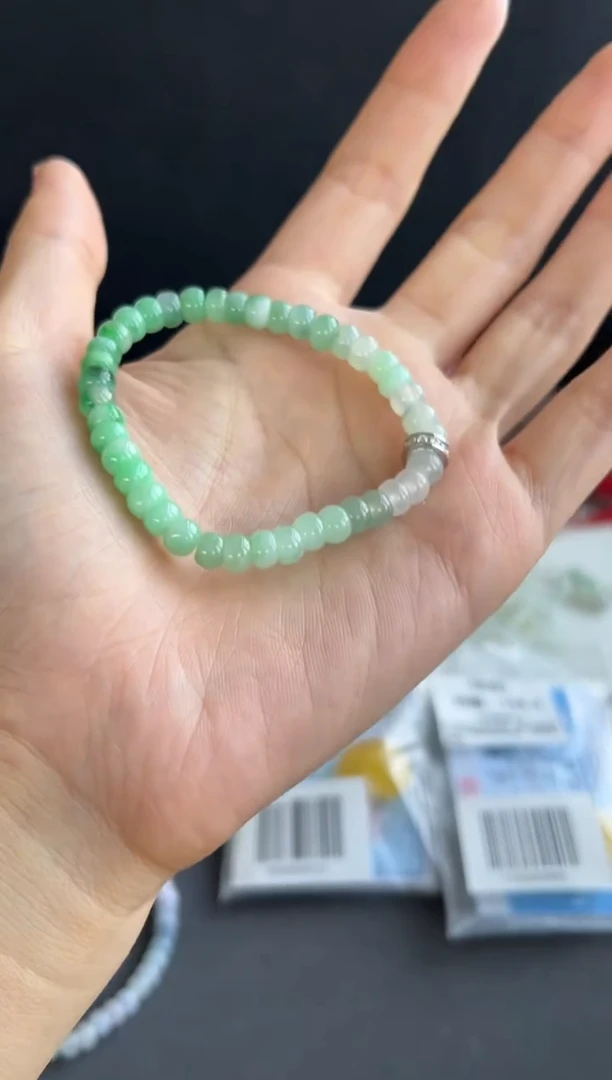 未镶嵌手串翡翠409号