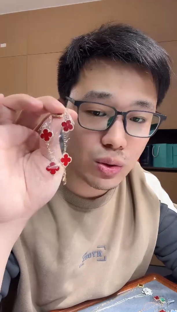 【闪购商品】玛瑙/玉髓手链18K金镶嵌红色k黄，五花手链GHJ