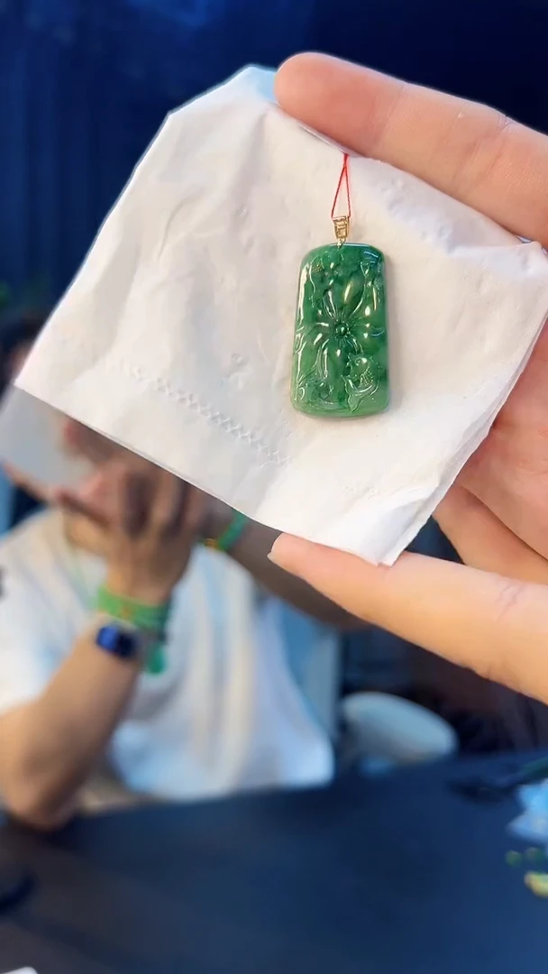 翡翠18K金镶嵌颈饰缅料A货/支持复检/一件