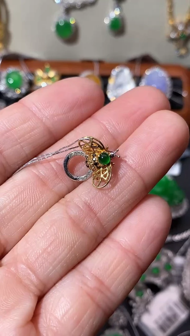 【闪购商品】翡翠颈饰18K金镶嵌扣头