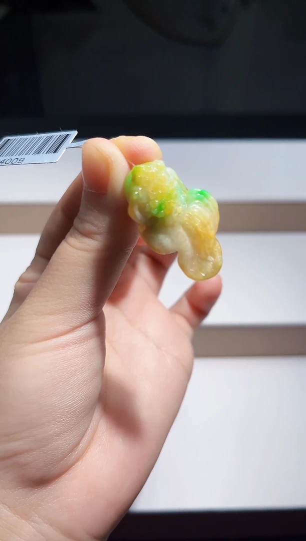 吊坠(不含链)未镶嵌翡翠挂件