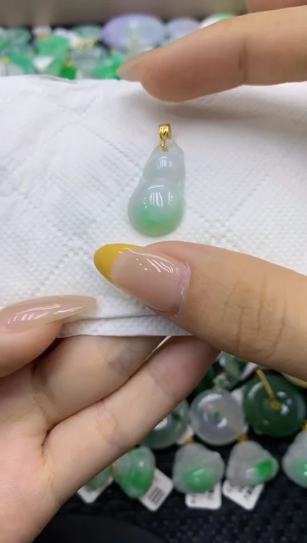 颈饰未镶嵌翡翠天然缅甸翡翠A货