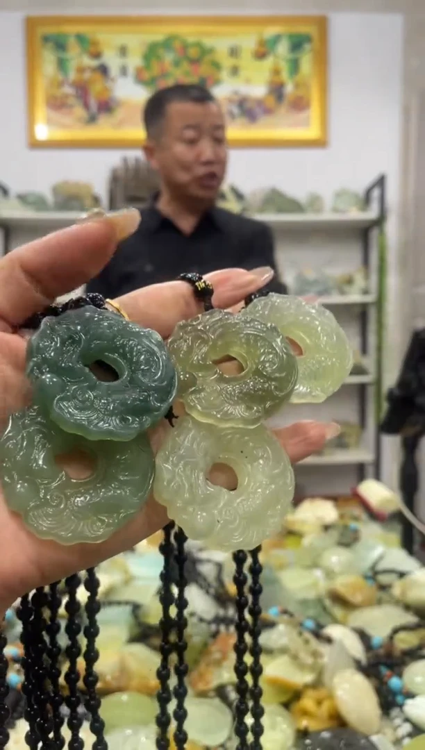 【闪购商品】岫玉吊坠未镶嵌多样性发货其中发一件