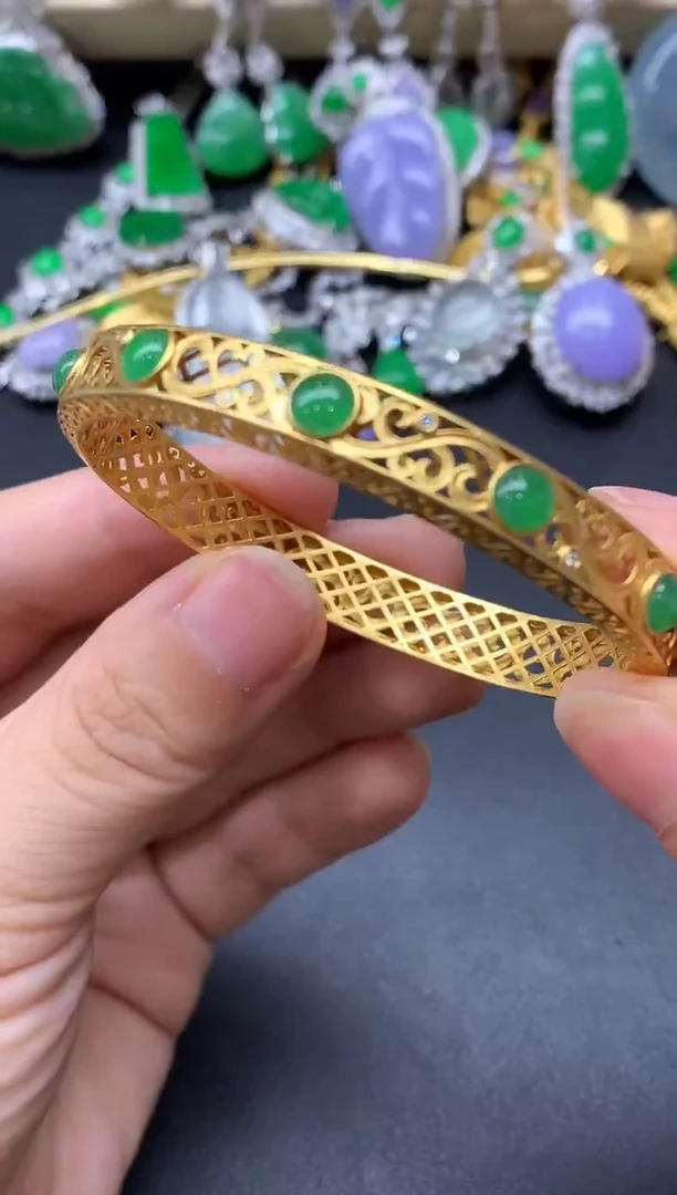 18K金镶嵌手镯翡翠327-中国好珍宝