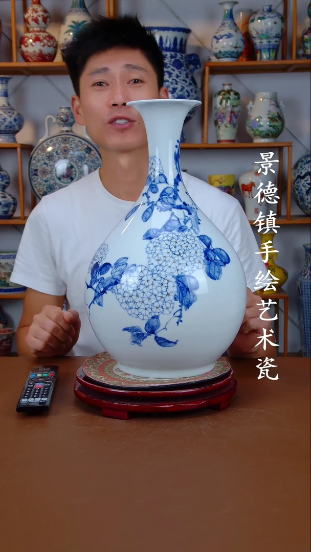 现代景德镇手工手绘陶瓷摆件12
