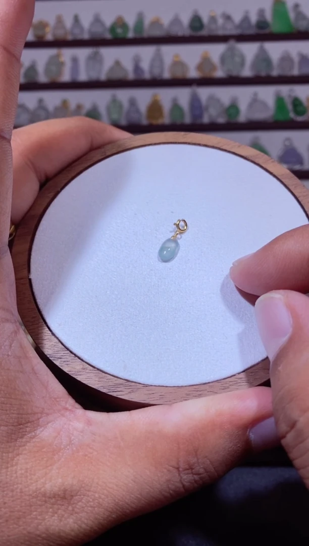 吊坠(不含链)18K金镶嵌翡翠1111