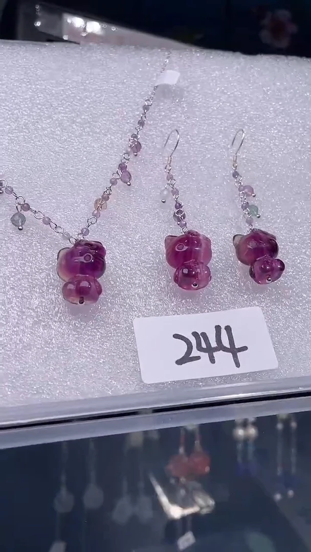 未镶嵌颈饰萤石喜欢拍