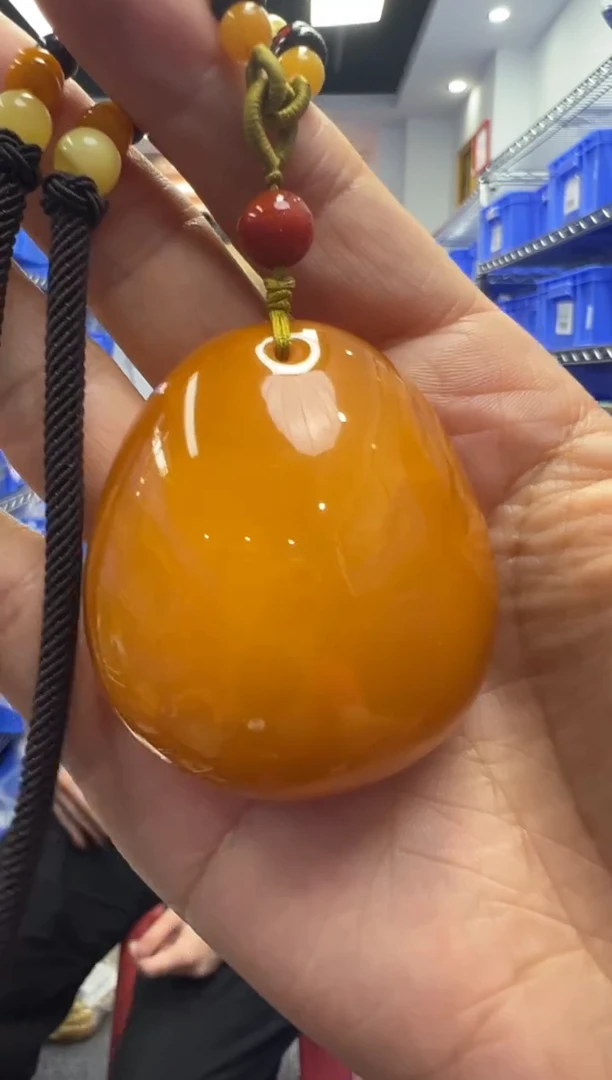 未镶嵌颈饰琥珀190秒拍号