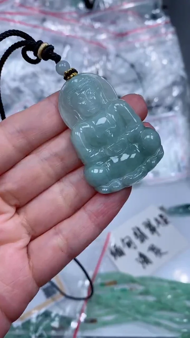 颈饰未镶嵌翡翠吊坠