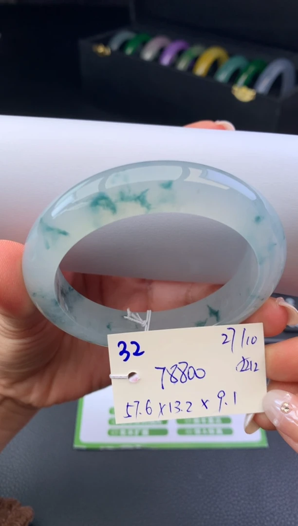 未镶嵌手镯翡翠假一赔三 手镯