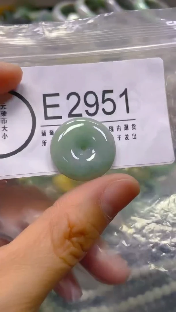 翡翠未镶嵌颈饰/E/翡翠A货,一件也是批发价