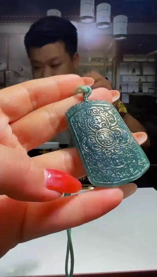 翡翠未镶嵌颈饰0382517369