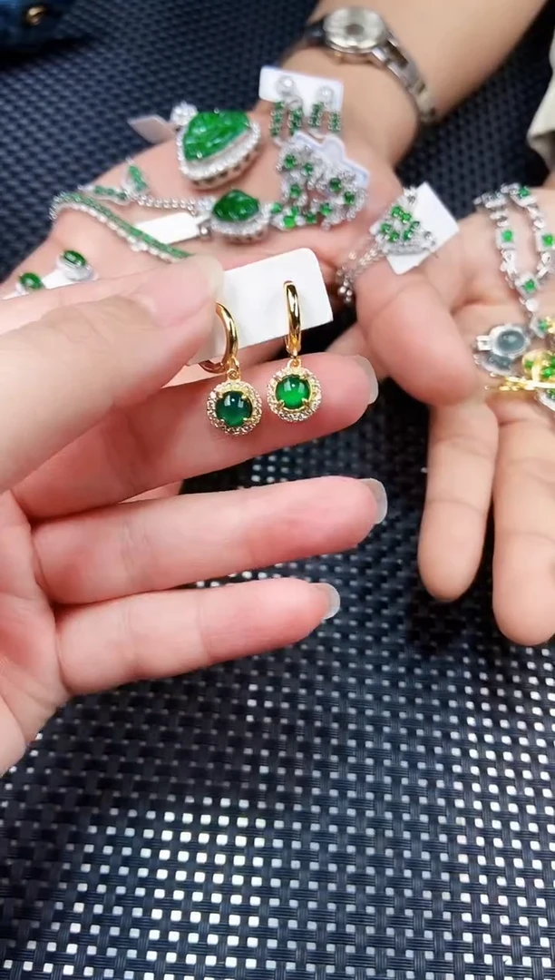 【闪购商品】翡翠耳饰未镶嵌11111111