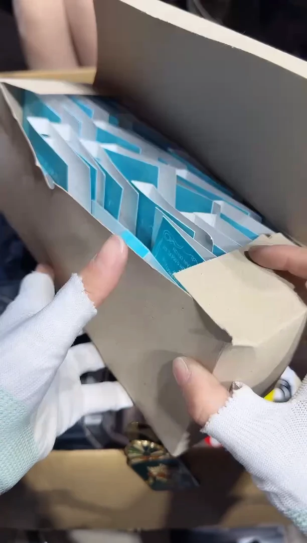 8新I****！   866中古商品，瑕疵品，不保好坏。