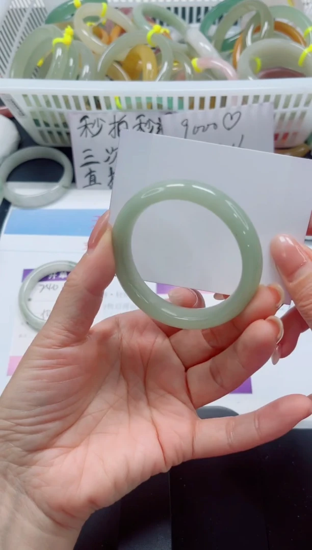 未镶嵌手镯石英质玉241-53