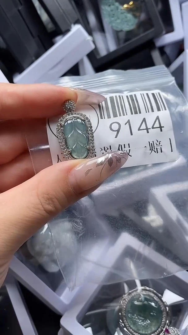 吊坠(不含链)未镶嵌翡翠9144