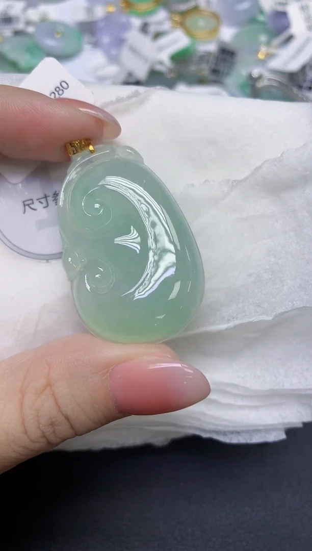 颈饰18K金镶嵌翡翠天然缅甸翡翠A货多样性发一件