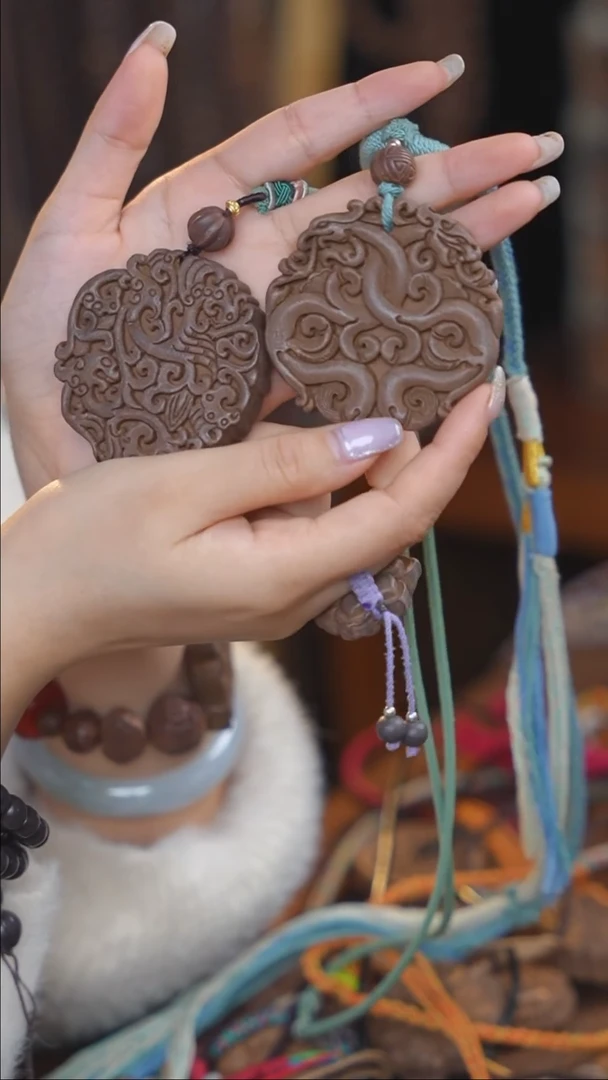 泥塑生命之光大凤牌福利脖挂款式