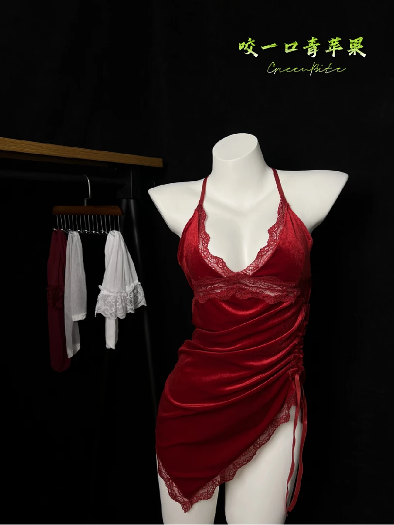 【GreenBite】丝绒红酒- 红色丝绒性感睡裙吊带美背纯欲