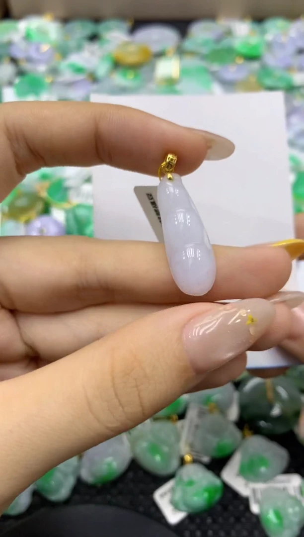 颈饰未镶嵌翡翠天然缅甸翡翠A货