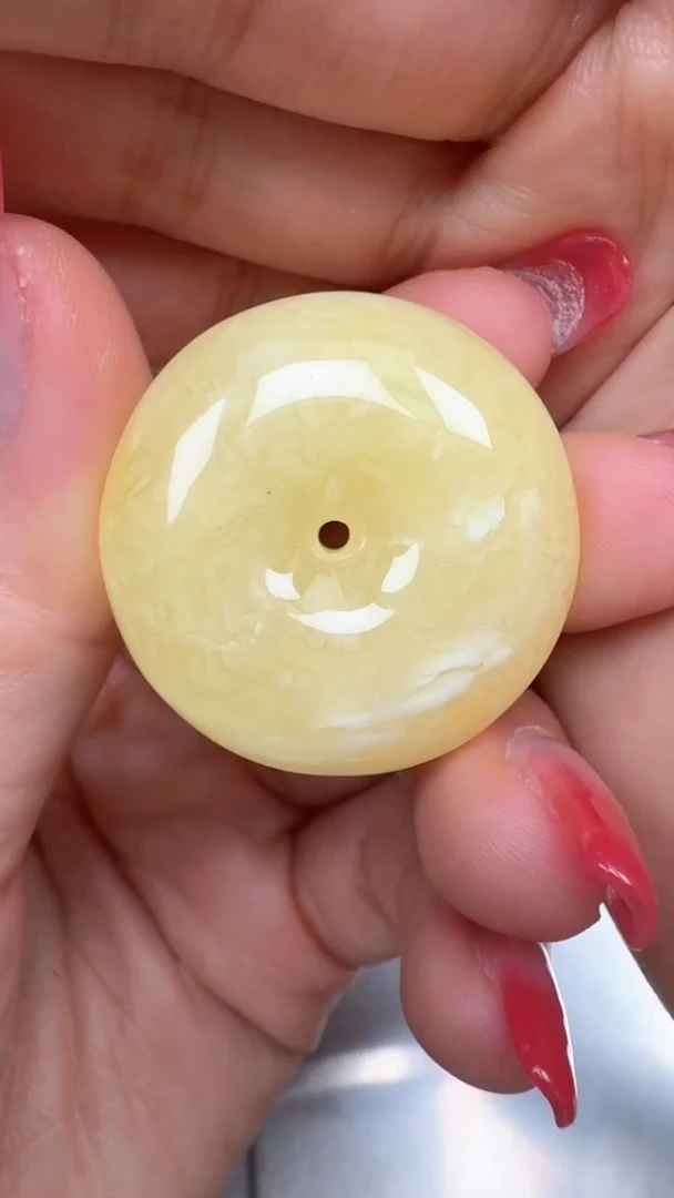 裸石琥珀未镶嵌如图