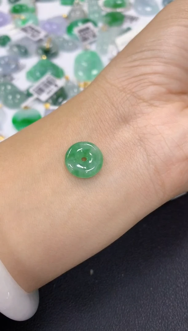 颈饰未镶嵌翡翠a货假一赔三支持复检百元上9元证书费自理