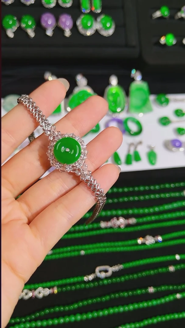 吊坠(不含链)18K金镶嵌翡翠平安扣手链