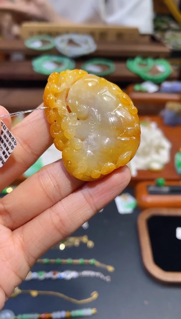 颈饰未镶嵌翡翠假一赔三