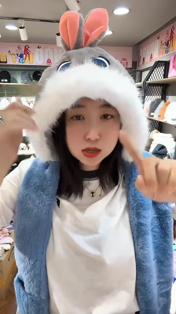 兔子三件套   兔警官