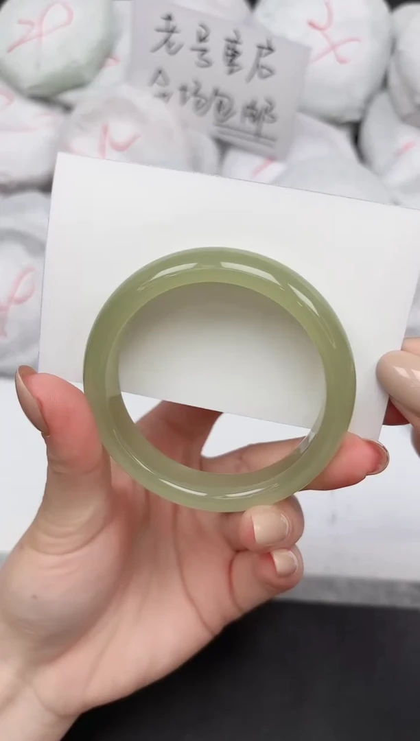 未镶嵌手镯石英质玉244/5556