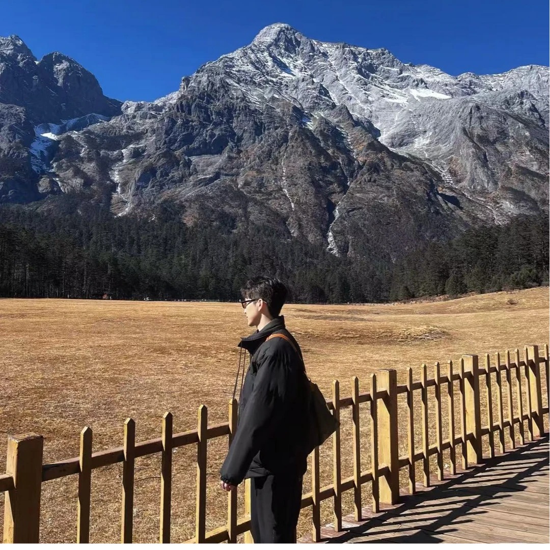 潮流轻奢男包斜跨百搭单肩小众包5